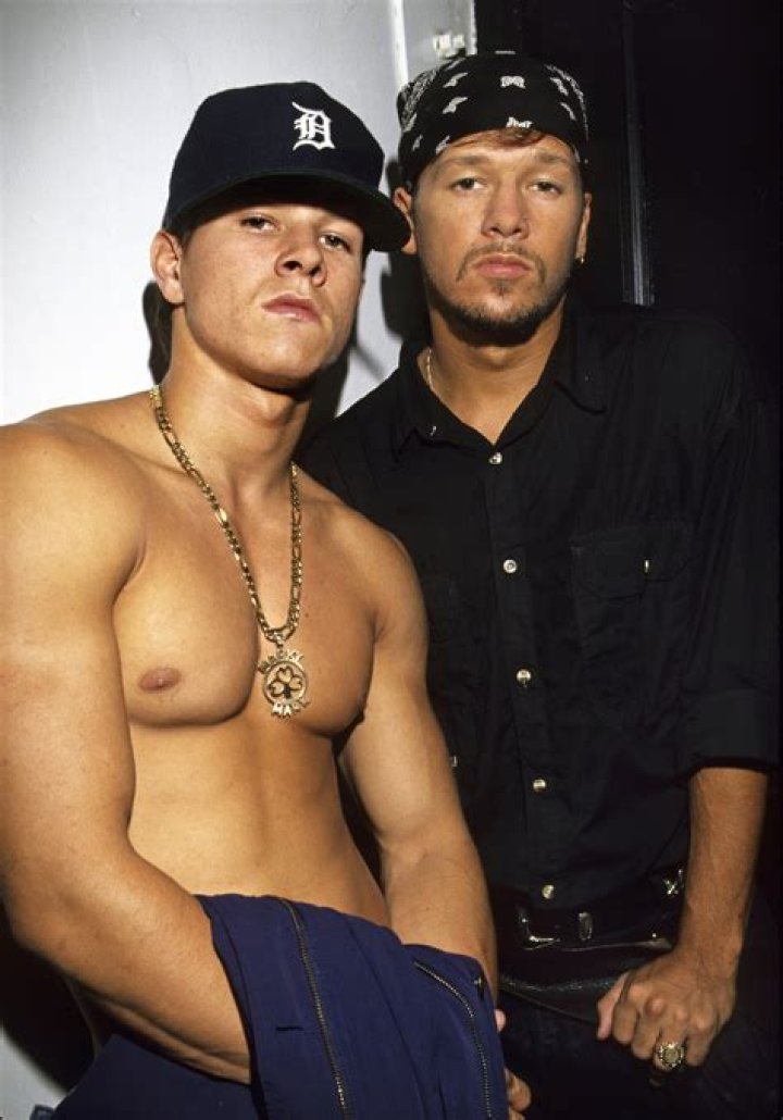 Donnie Wahlberg Single at McFaddens in Philly YouTube