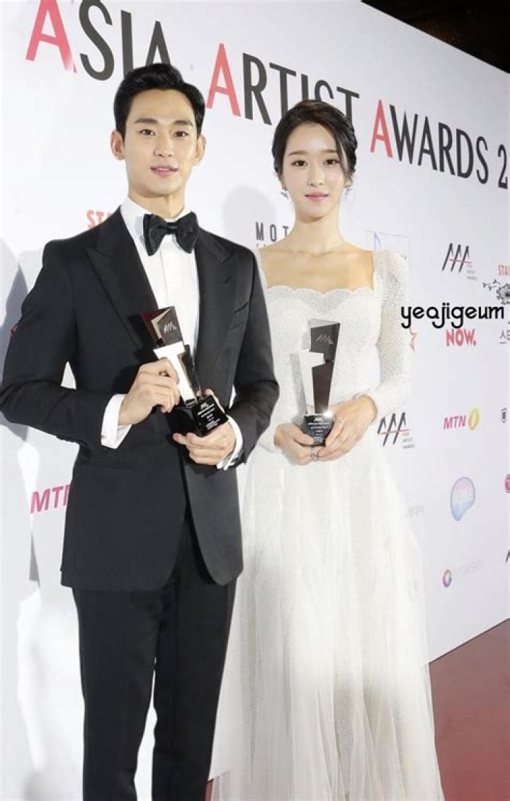 For Kim Soohyun and Seo Yeji, ‘it’s okay to not be okay’