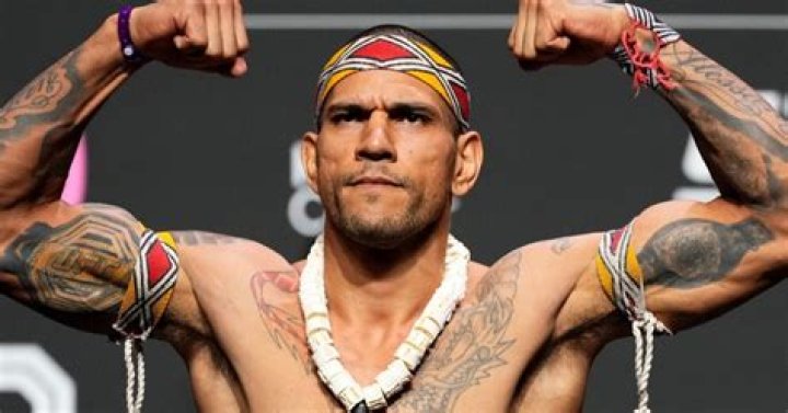 Is Alex Pereira really a Muslim or not? Explained in Hindi UFC Hindi