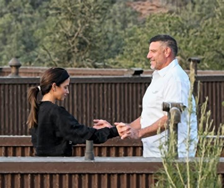 Who is Mike Vrabel's wife, Jen Vrabel?